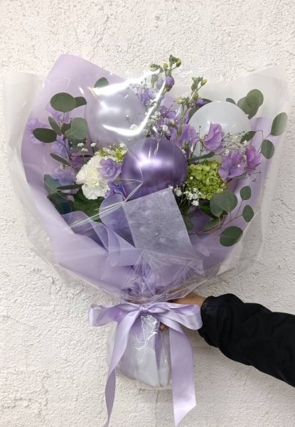 画像1: 2025年1月スタンダード花束(バルーンをいれて) (1)