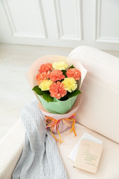 画像1: カーネーションの花束（イエロー） (1)