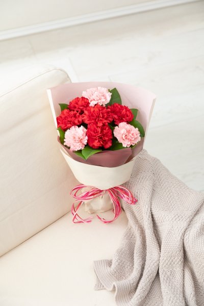 画像1: カーネーションの花束（レッド） (1)