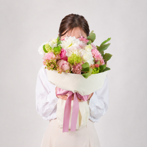 コンパクトタイプ花束 税込13,200円の制作例